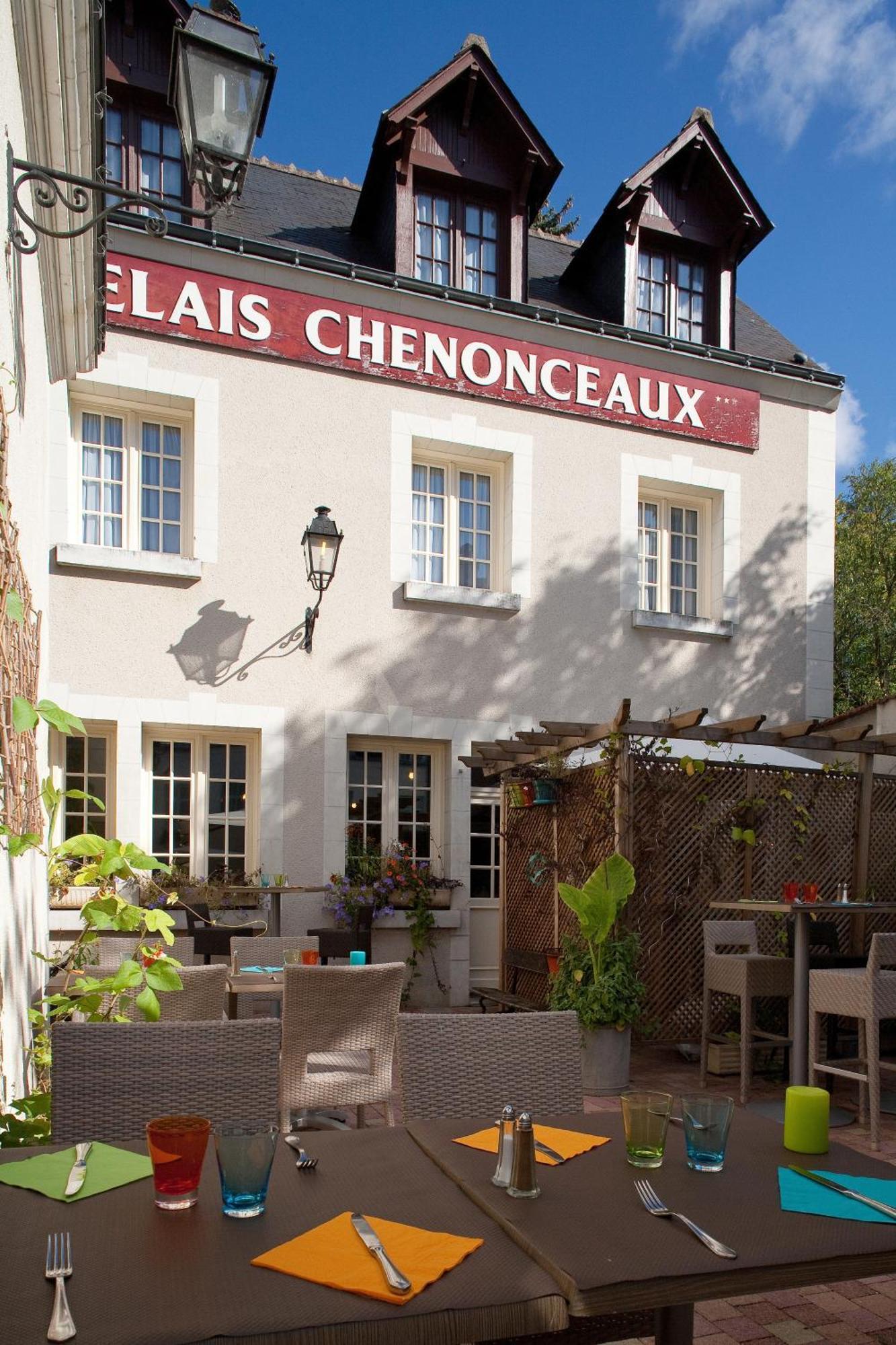 Logis Hotels Restaurant Le Relais Шенонсо Екстериор снимка