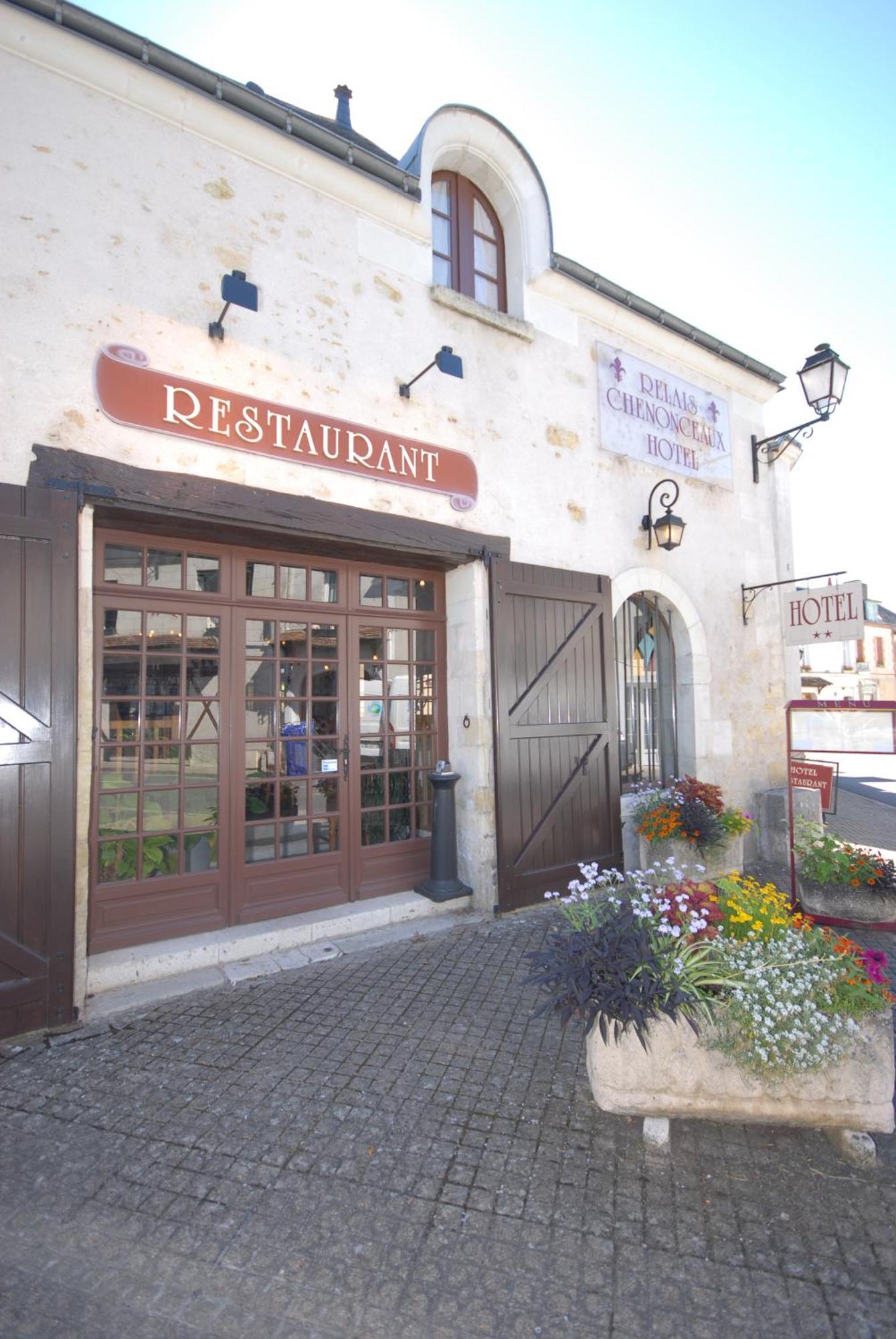 Logis Hotels Restaurant Le Relais Шенонсо Екстериор снимка