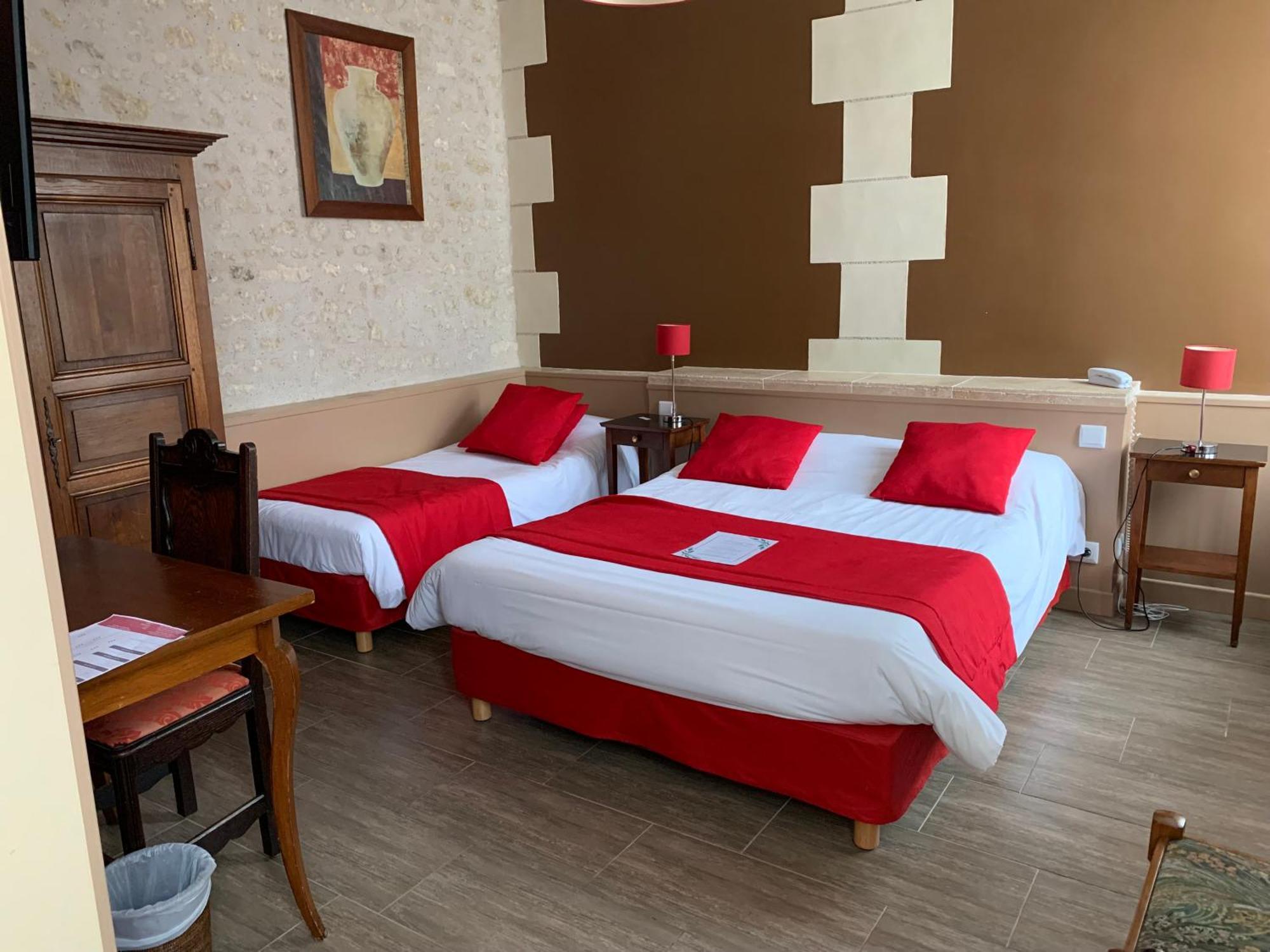 Logis Hotels Restaurant Le Relais Шенонсо Екстериор снимка