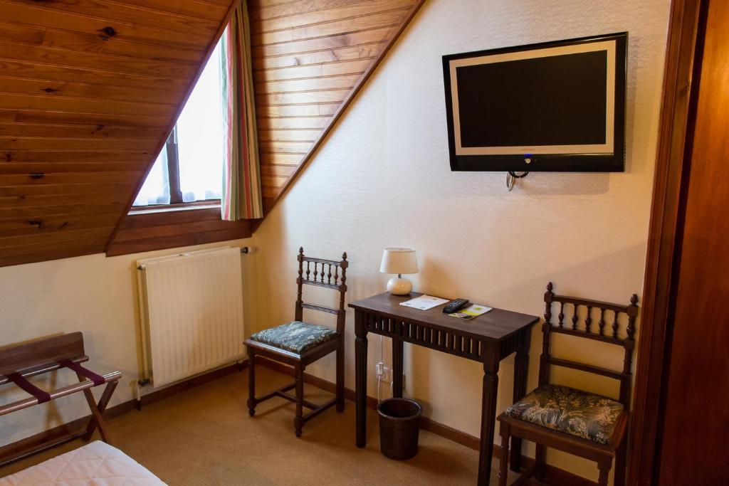 Logis Hotels Restaurant Le Relais Шенонсо Екстериор снимка