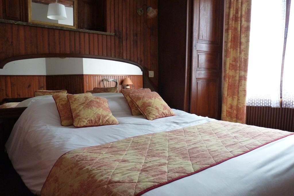 Logis Hotels Restaurant Le Relais Шенонсо Екстериор снимка
